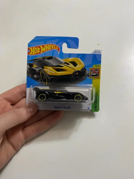 Tirane, shes Makina metalike firmes hot wheels te reja ne kuti 10 €