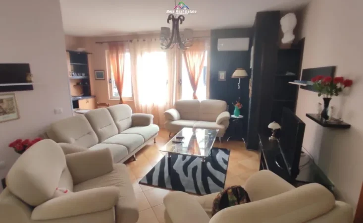Tirane, jepet me qera apartament 1+1 Kati 2, 100 m² 600 € (kodra e diellit)