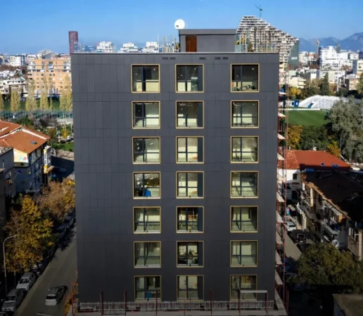 Tirane, shitet ambjent biznesi Kati 1, 150 m² 700.000 € (NGJITUR ME LUIS DAY HOSPITAL)