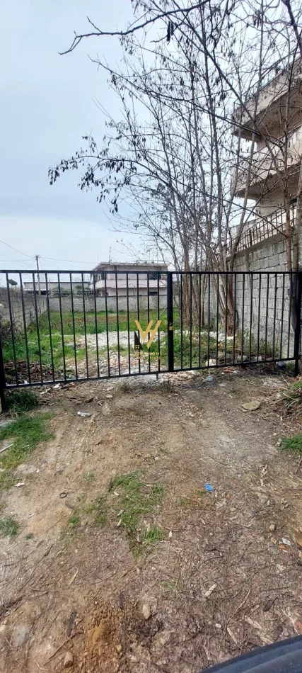 Tirane, shitet toke , 600 m² 150.000 € (KASHAR)