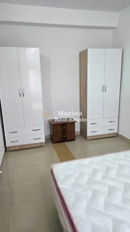 Tirane, jepet me qera shtepi 1+1 Kati 3, 60 m² 350 € (5 Maji)