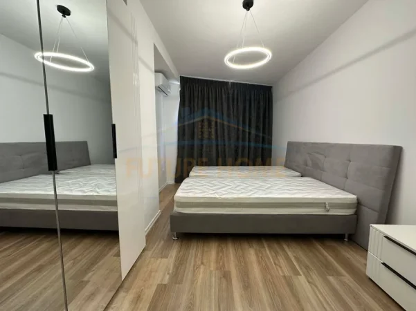 Tirane, shitet apartament 2+1+Ballkon Kati 2, 115 m² (unaza e re)