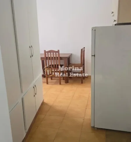 Tirane, jepet me qera shtepi 1+1 Kati 3, 55 m² 350 € (5 Maji)