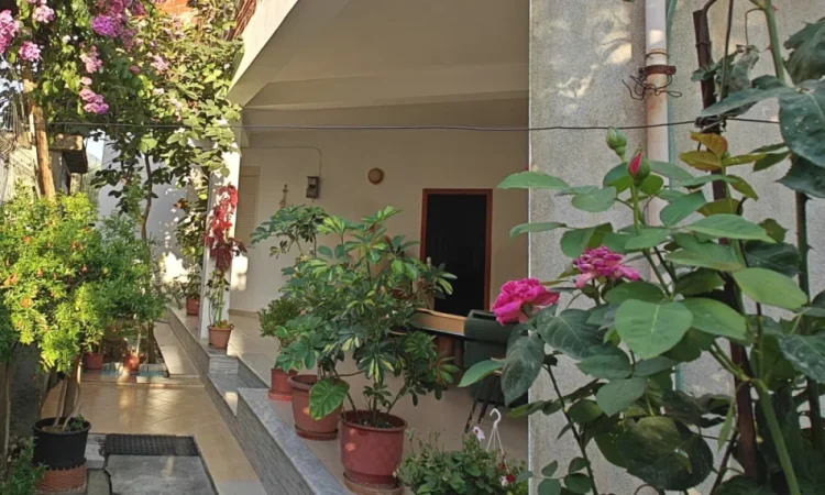 Tirane, shitet Vile 2 Katshe , 150 m² 290.000 € (Kodra e priftit)