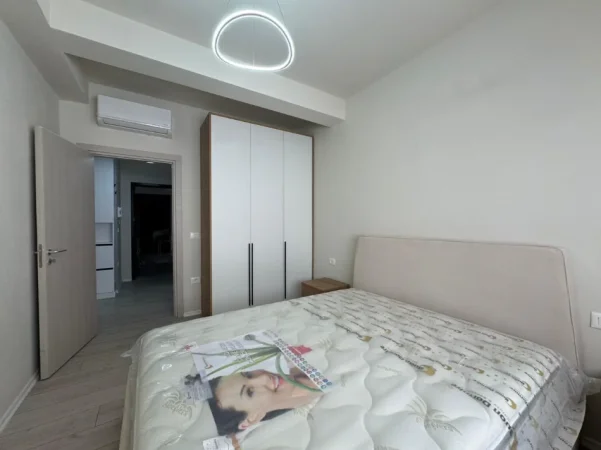 Tirane, jepet me qera apartament 1+1 Kati 2, 80 m² 650 € (RIVER REZIDENCE)
