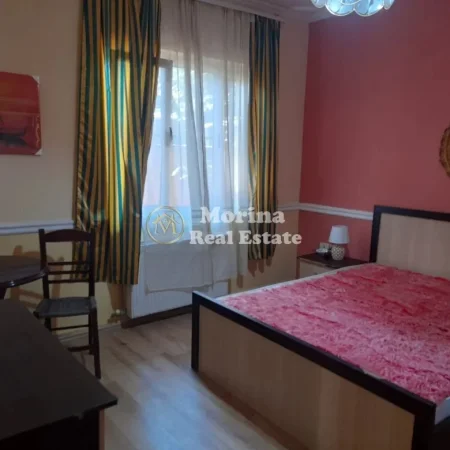 Tirane, jepet me qera shtepi 2+1 Kati 1, 130 m² 650 € (Kristal Center)