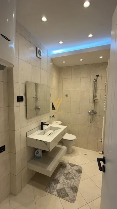 Tirane, jepet me qera apartament 2+1+Ballkon Kati 3, 120 m² 1.400 € (RRUGA E KOSOVAREVE)