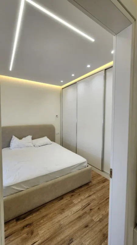 Tirane, jepet me qera apartament 1+1+Ballkon Kati 6, 72 m² 600 € (rruga jordan misja)
