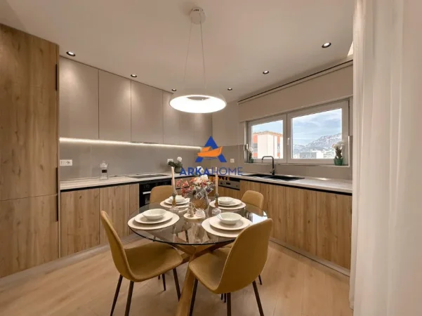 Tirane, shitet apartament 2+1+Ballkon Kati 8, 116 m² 285.000 € 