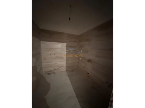 Tirane, shitet apartament 2+1 Kati 4, 69 m² 95.000 € (Rruga e Thesarit, Fresk)