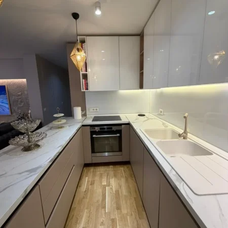 Tirane, shitet apartament 3+1+Ballkon , 129 m² 390.000 € (Stadiumi Air Albania)