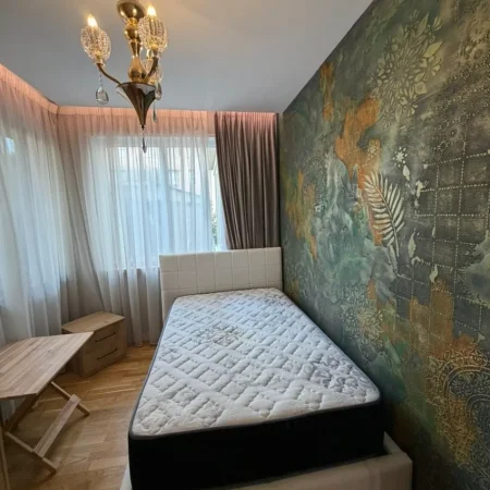 Tirane, shitet apartament 3+1+Ballkon , 129 m² 390.000 € (Stadiumi Air Albania)