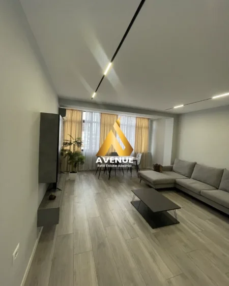 Shqiperi, shitet apartament 2+1 Kati 5, 105 m² 269.000 € (Rruga Muhamet Gjollesha)