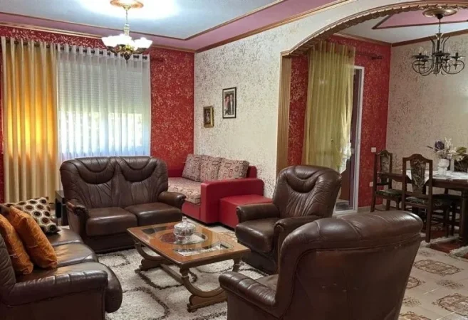 Tirane, shitet apartament 2+1 Kati 3, 132 m² 240.000 € (Tirana e Re)