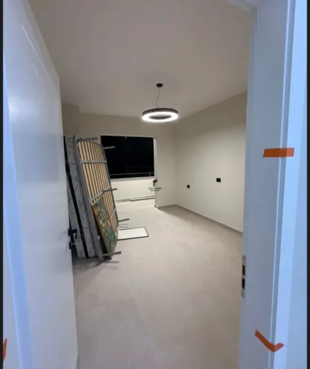 Tirane, jepet me qera apartament 2+1 Kati 2, 100 m² 750 € (KODRA E DIELLIT)