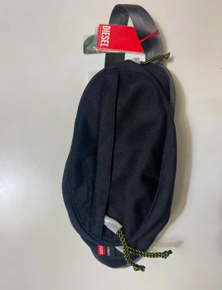 Tirane, shes Marsup origjinal Diesel 35 mij lek eshte e re si ne foto