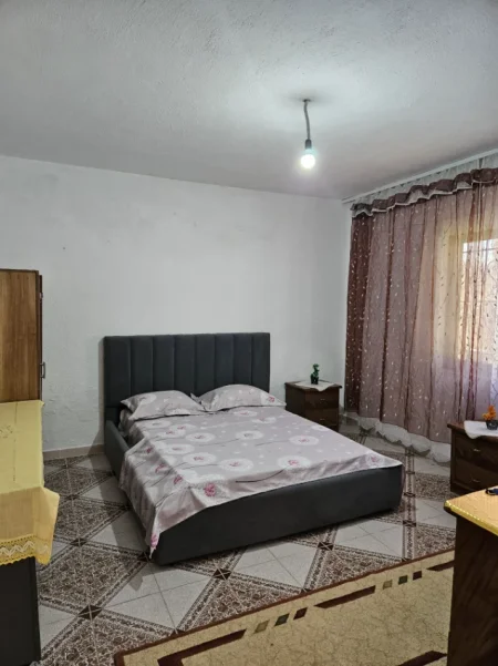 Tirane, jepet me qera shtepi 2+1 Kati 0, 450 € (Astir)