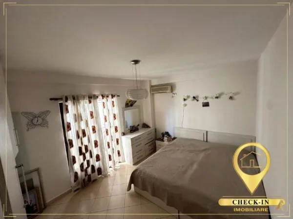 Tirane, jepet me qera apartament 2+1+Aneks+Ballkon Kati 3, 91 m² 525 € (Rruga Kahreman Ylli)