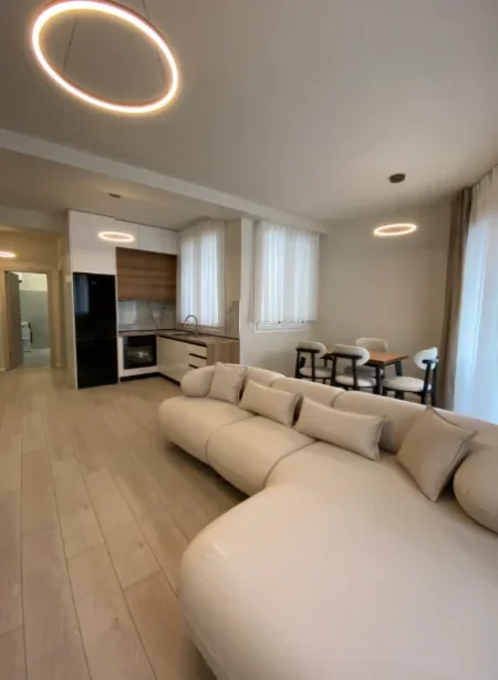 Tirane, jepet me qera apartament 1+1 Kati 2, 80 m² 650 € (Astir)