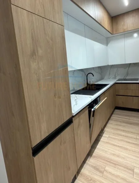 Qira Apartament 2+1, "Kika 3", Komuna e Parisit.