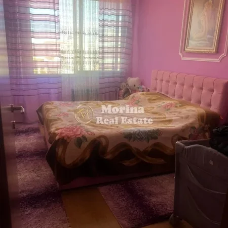 Tirane, jepet me qera apartament 1+1 Kati 7, 70 m² 450 € (Fresku)