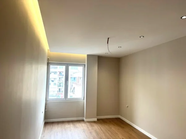 🏡 Jepet me Qera Super Apartament 2+1+2 per zyra,5 Maj pas Concordit