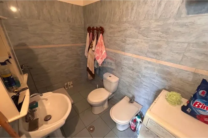 Vlore, shitet apartament 1+1 Kati 7, 50 m² 78.000 € (Blv. Ismail Qmali, Xhamia, Vlore)
