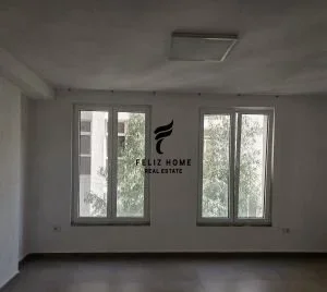 Tirane, jepet me qera zyre Kati 1, 74 m² 1.250 € (LICEU ARTISTIK)