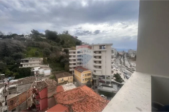 Vlore, shitet apartament 1+1 Kati 7, 50 m² 78.000 € (Blv. Ismail Qmali, Xhamia, Vlore)