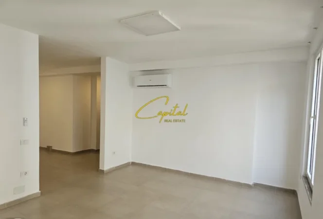 Tirane, jepet me qera zyre Kati 1, 74 m² 1.250 € (STADIUMI AIR ALBANIA)