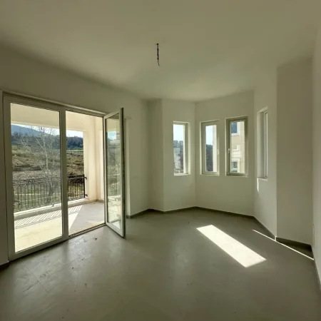 Tirane, shitet Vile 3 Katshe , 352 m² 1.050.000 € (TEG)
