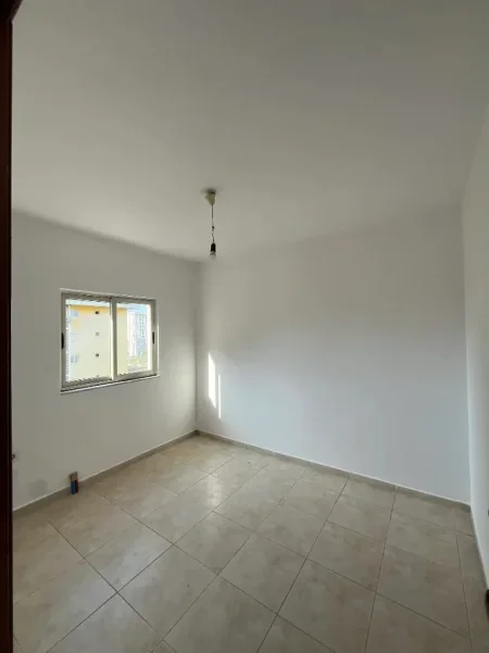 Tirane, jepet me qera apartament 2+1+Ballkon Kati 6, 96 m² 450 € 