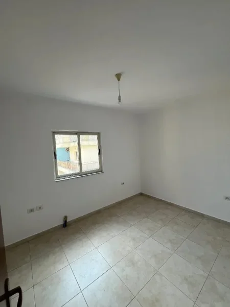 Tirane, jepet me qera apartament 2+1+Ballkon Kati 6, 96 m² 450 € 
