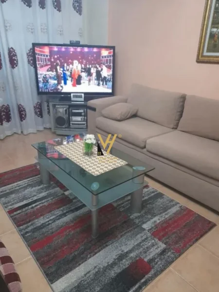 Tirane, shitet apartament 2+1+Ballkon Kati 3, 105 m² 260.000 € (RRUGA NAIM FRASHERI)