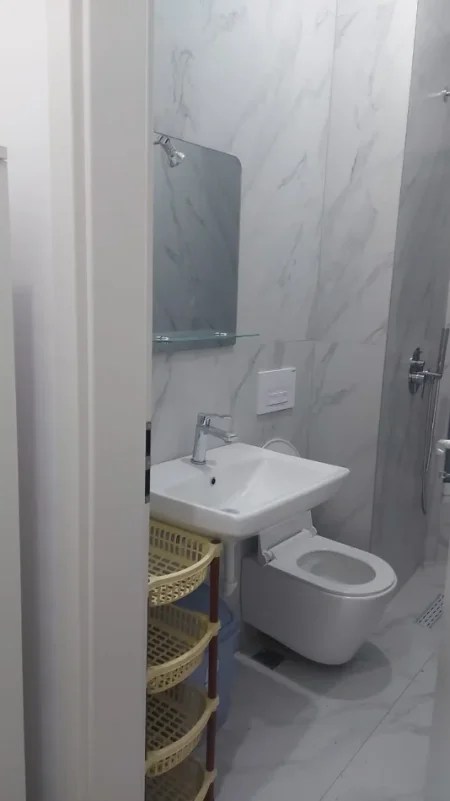 Tirane, jepet me qera apartament 1+1 Kati 0, 