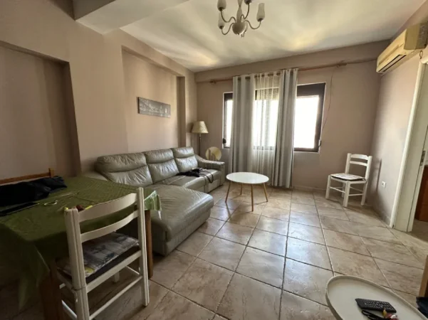 Tirane, jepet me qera apartament 3+1+Aneks+Ballkon Kati 6, 100 m² 700 € (Prokuroria e Tiranes)