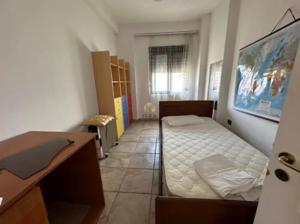 Tirane, jepet me qera apartament 3+1+Aneks+Ballkon Kati 6, 100 m² 700 € (Prokuroria e Tiranes)