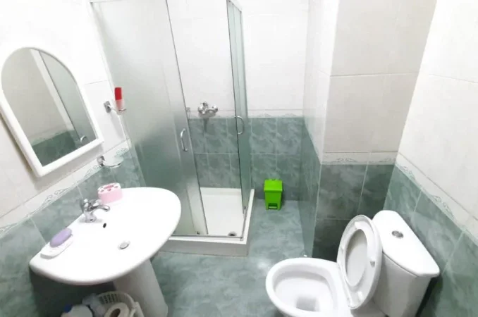 Tirane, jepet me qera apartament 2+1+Ballkon Kati 3, 120 m² 700 € (Zogu i Zi)