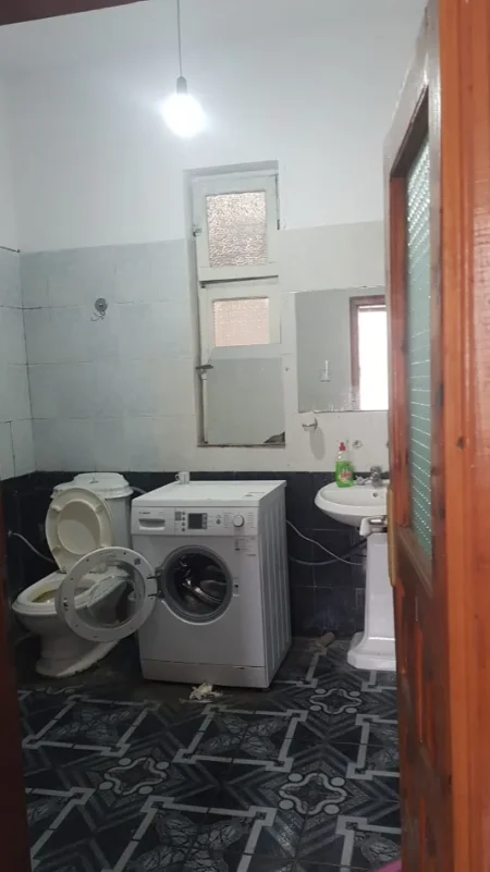 Tirane, jepet me qera apartament 1+1 Kati 2, 60 m² 250 € 