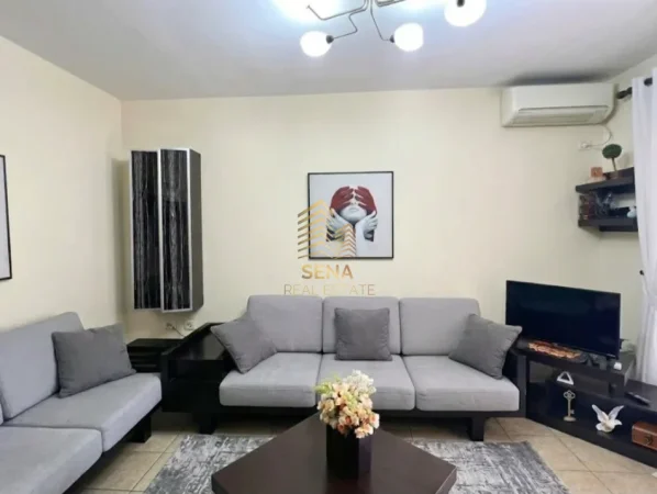 Tirane, jepet me qera apartament 1+1+Ballkon Kati 2, 60 m² 450 € (Brryli)