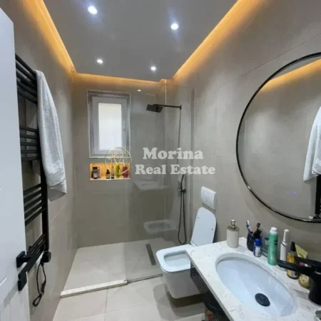 Tirane, jepet me qera apartament 1+1 Kati 1, 65 m² 600 € (Rruga Kavajes)