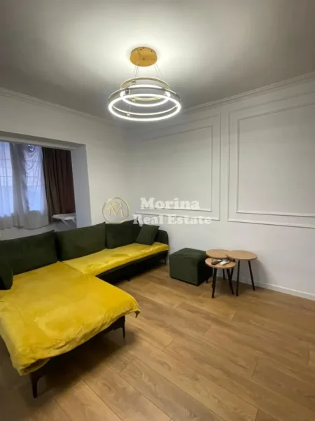 Tirane, jepet me qera apartament 1+1 Kati 1, 65 m² 600 € (Rruga Kavajes)