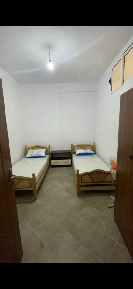 Tirane, jepet me qera Vile 2+1 Kati 1, 85 m² 330 € 