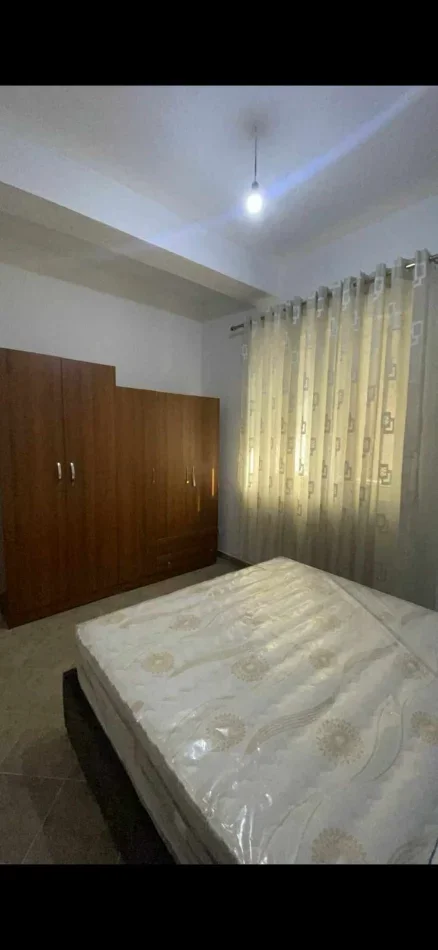 Tirane, jepet me qera Vile 2+1 Kati 1, 85 m² 330 € 