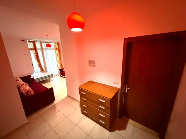 Tirane, shitet garsonier 1+1+Ballkon Kati 6, 44 m² 69.000 € (Rruga Athanas Tashko)