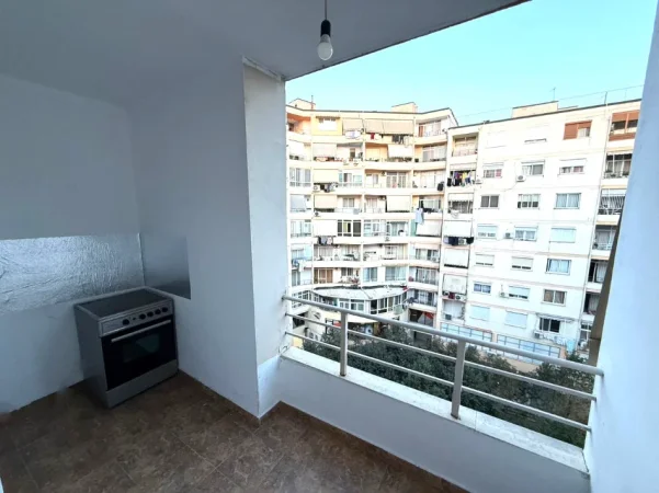 Tirane, shitet garsonier 1+1+Ballkon Kati 6, 44 m² 69.000 € (Rruga Athanas Tashko)