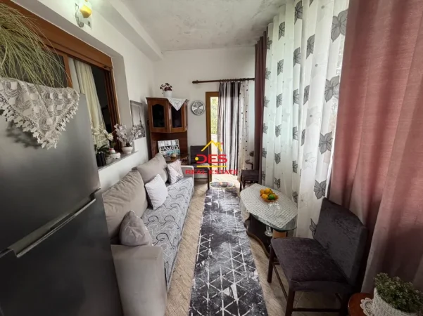 Vlore, shitet shtepi Kati 0, 131 m² 170.000 € (Lagja "Topana")