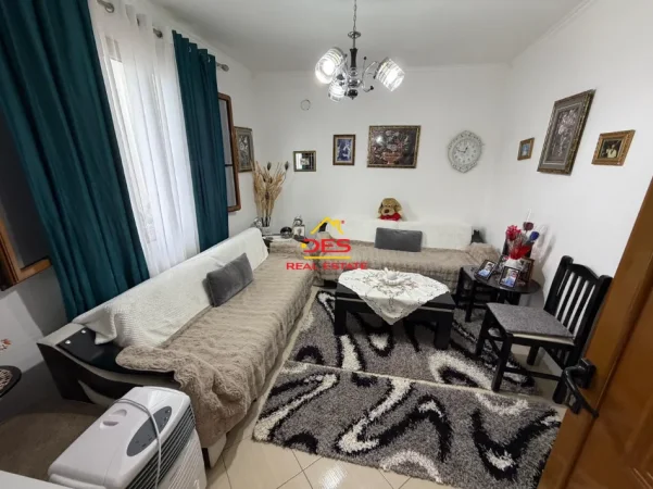 Vlore, shitet shtepi Kati 0, 131 m² 170.000 € (Lagja "Topana")