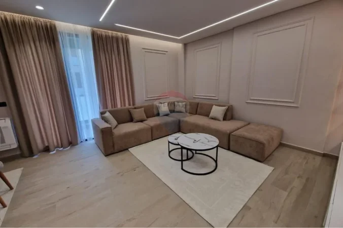 Tirane, jepet me qera apartament 2+1+Ballkon , 115 m² 1.600 € 