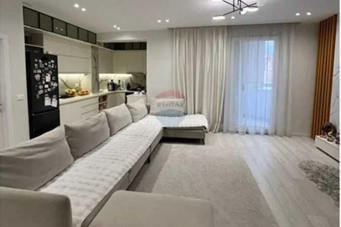 Tirane, jepet me qera apartament 2+1+Ballkon , 115 m² 1.600 € 